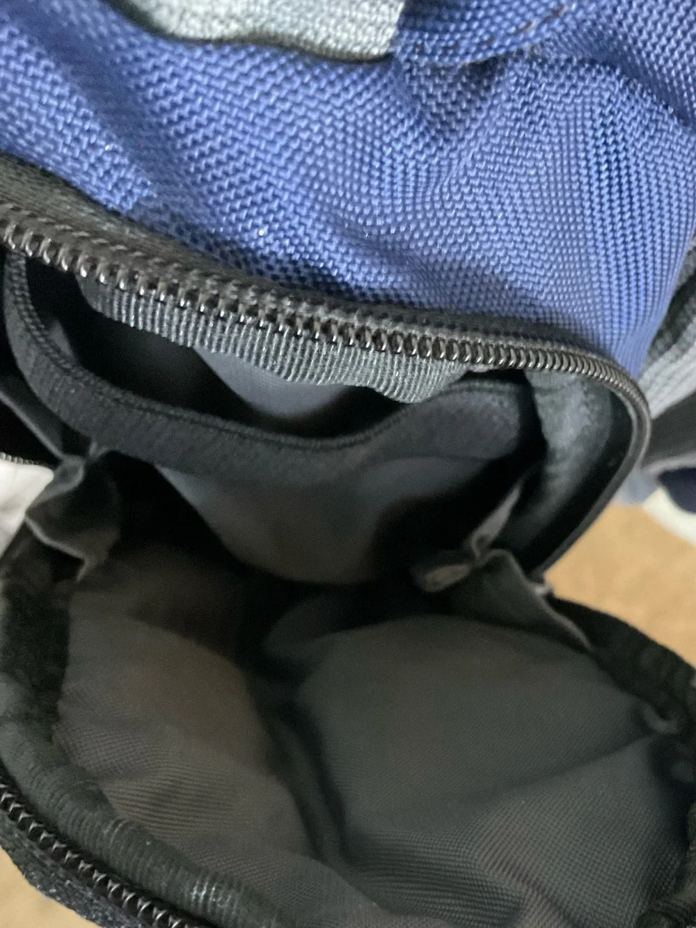 Eagle Creek Nylon Blue and Gray Unisex Backpack Hiking Travel Adjustable